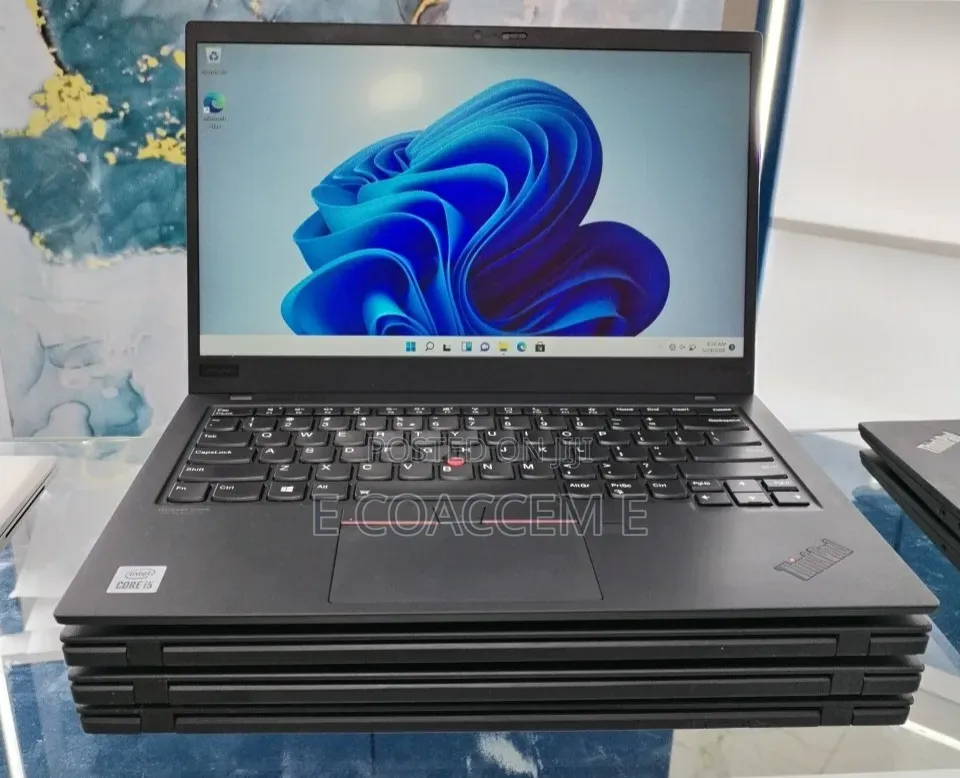 New Laptop Lenovo 8GB Intel Core i5 SSD 512GB