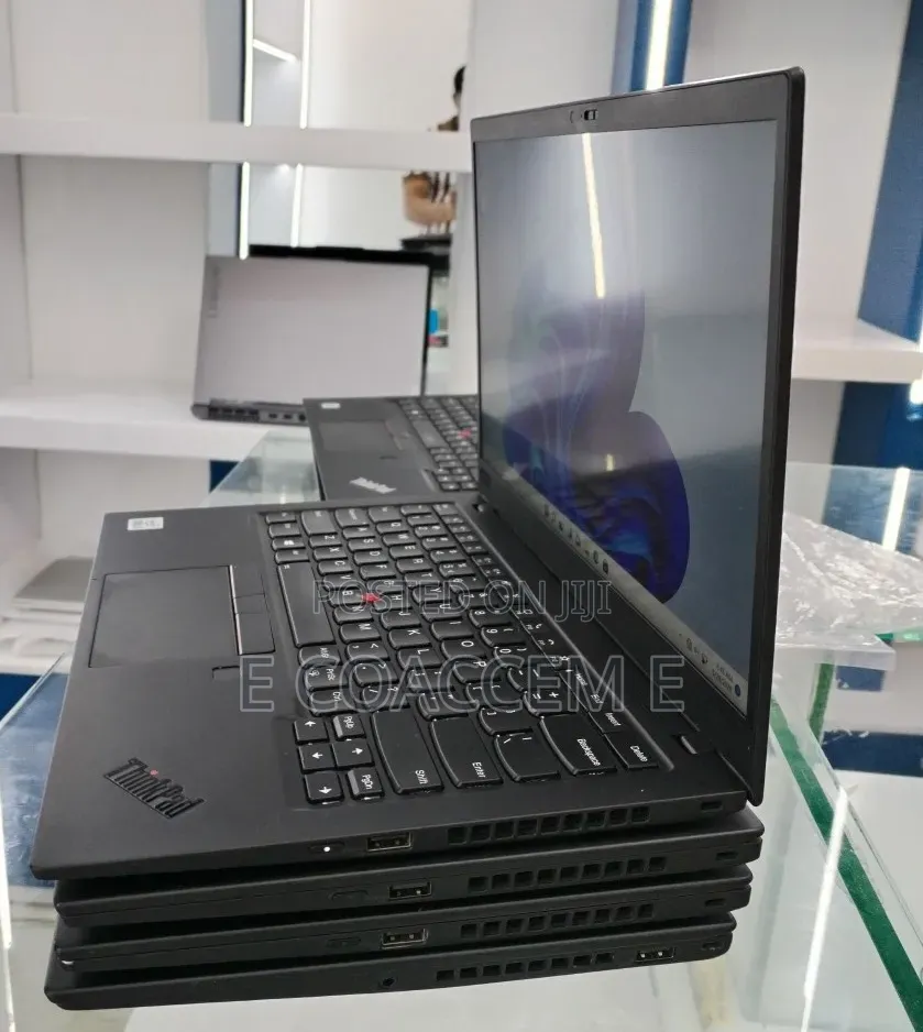 New Laptop Lenovo 8GB Intel Core i5 SSD 256GB