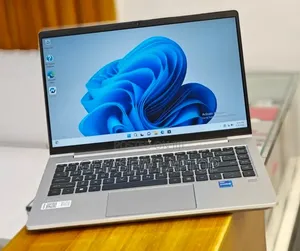 New Laptop HP EliteBook 640 G10 16GB Intel Core i7 SSD 1T