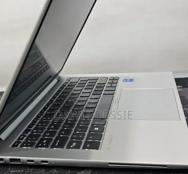 New Laptop HP EliteBook 840 G10 8GB Intel Core i5 SSD 512GB