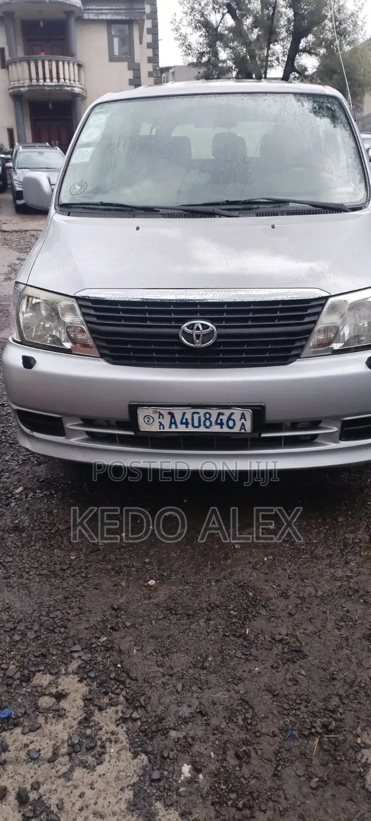 Toyota HiAce 2010 Silver