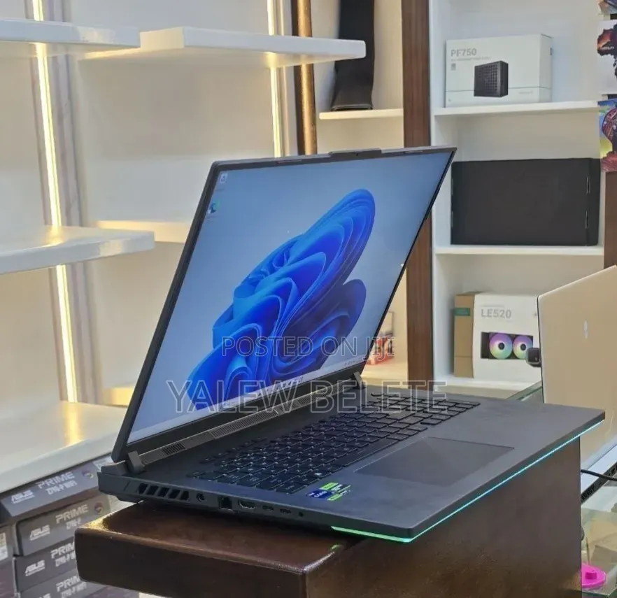New Laptop Asus ROG Strix G17 32GB Intel Core i9 SSD 2T