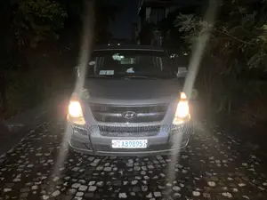 Hyundai H1 2013 Gray