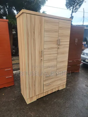 Closet ቁምሳጥን