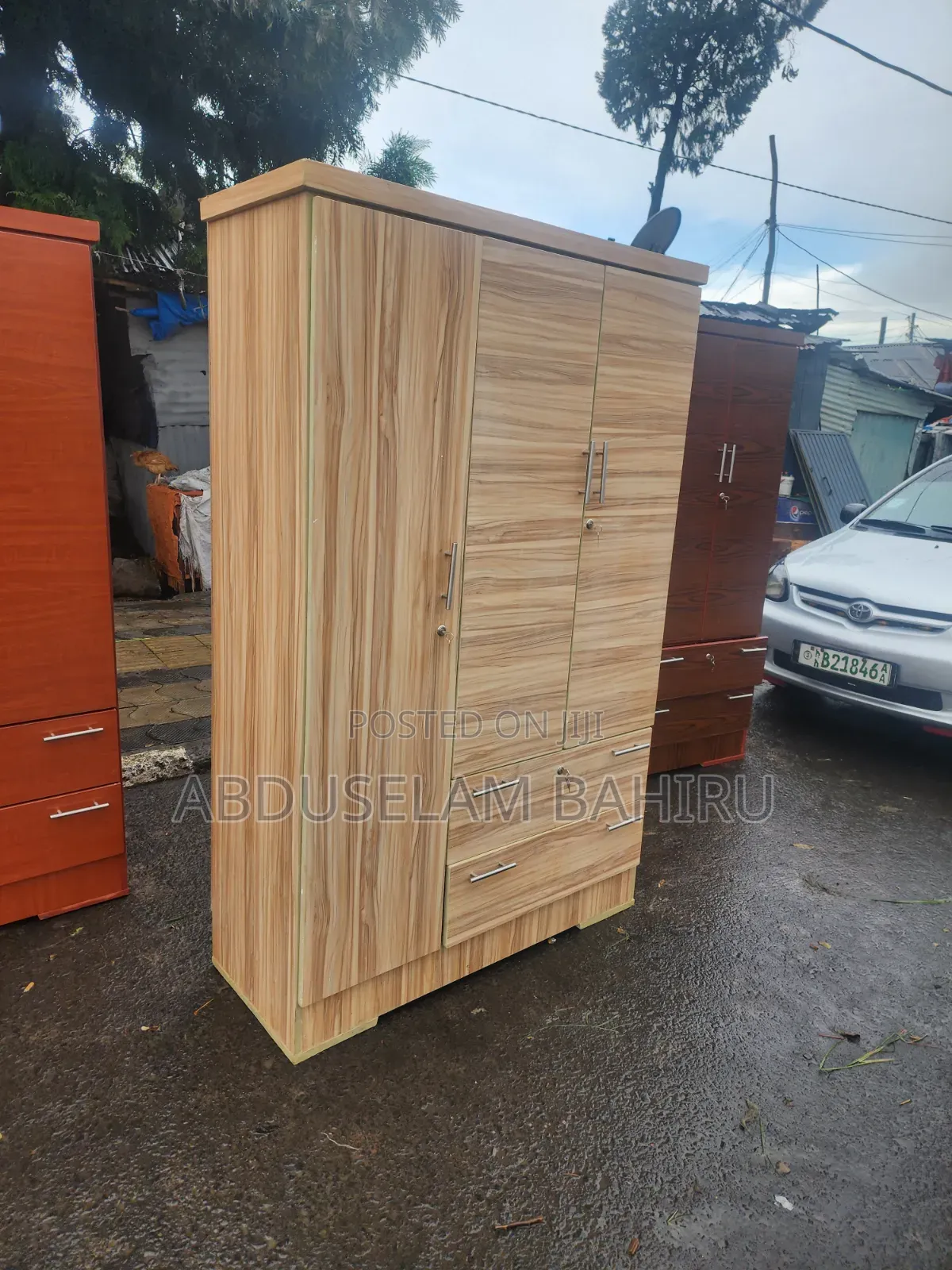 Closet ቁምሳጥን