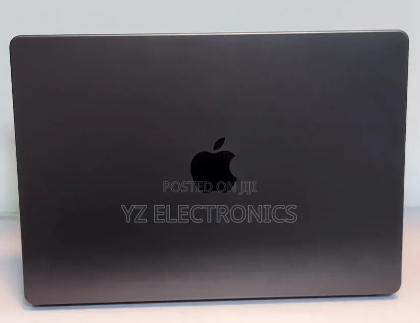 New Laptop Apple MacBook Pro 2025 M5 14-inch 16GB Intel Core i9 SSD 1T