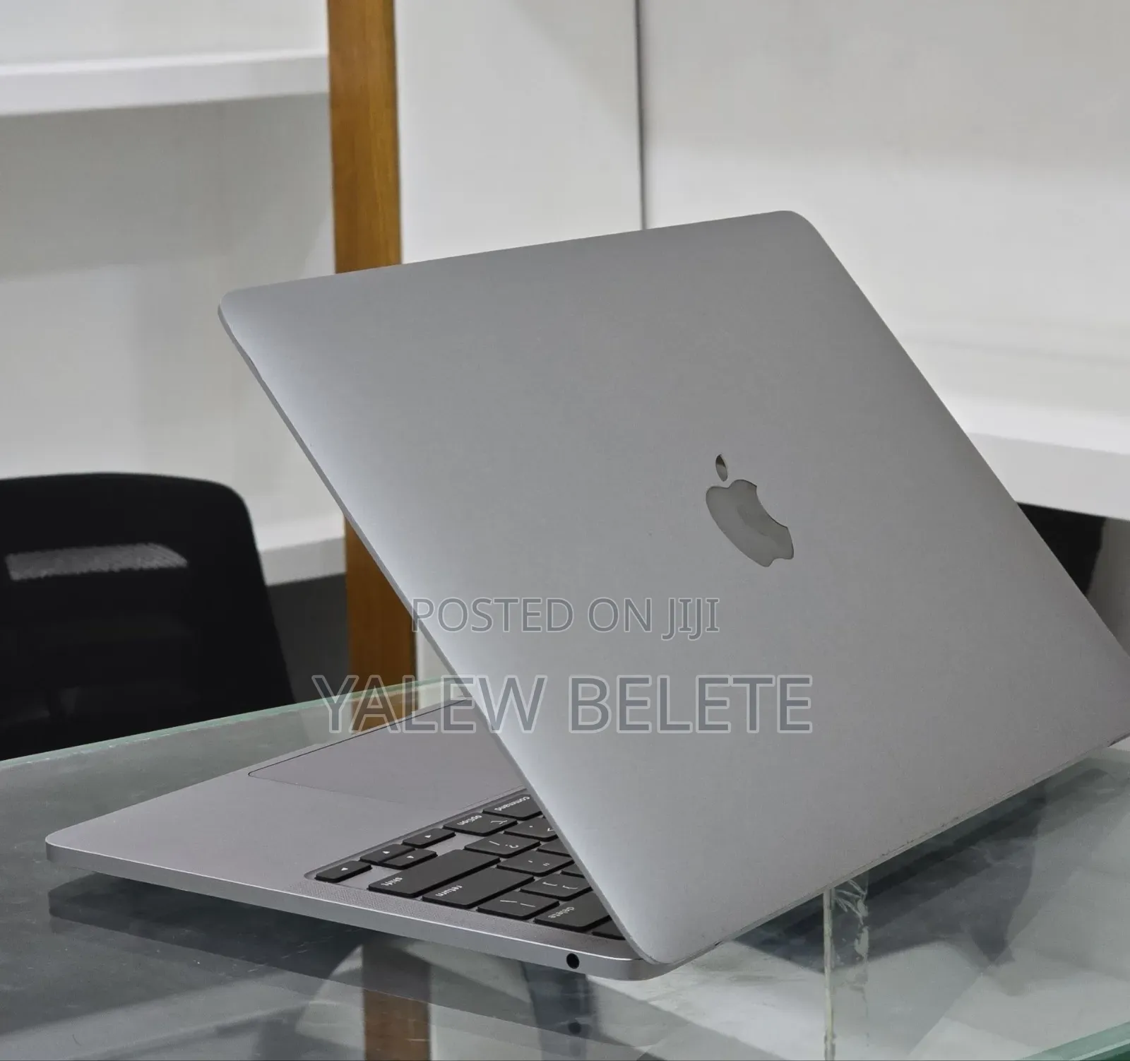 New Laptop Apple MacBook Pro 2020 M1 8GB Apple M1 Pro SSD 512GB