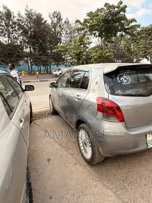 Toyota Yaris 2009 Gray