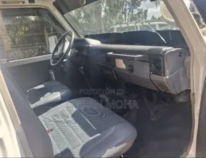 Toyota Land Cruiser 2007 White