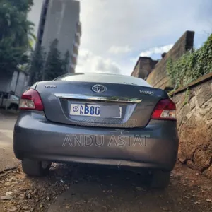 Toyota Belta 2007 Gray
