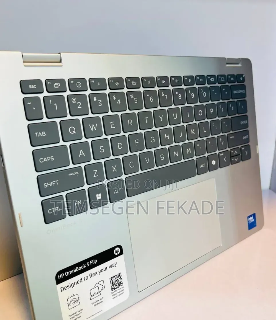 New Laptop HP OmniBook 5 Flip 16GB Intel Core 5 SSD 512GB