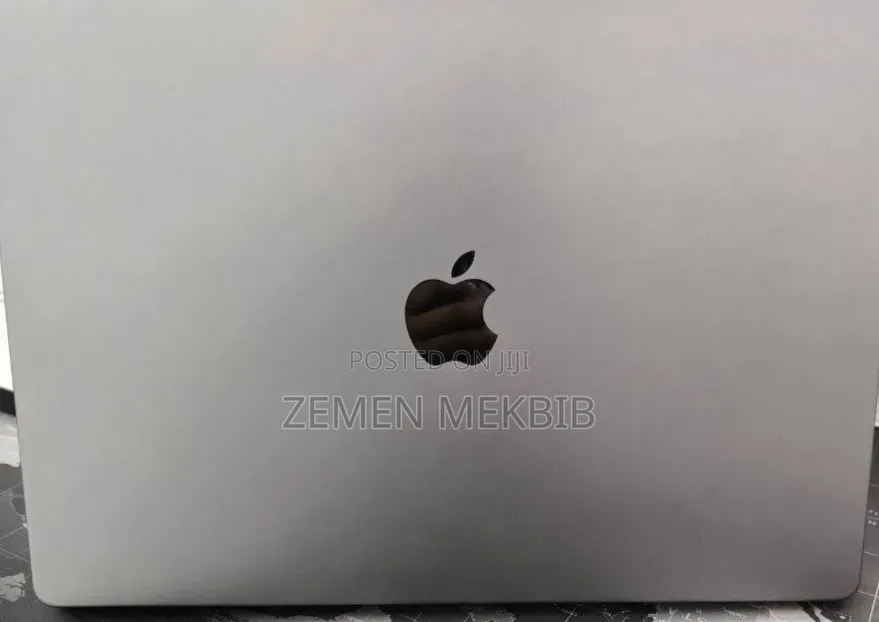 New Laptop Apple MacBook Pro M1 32GB Apple M1 Pro SSD 1T
