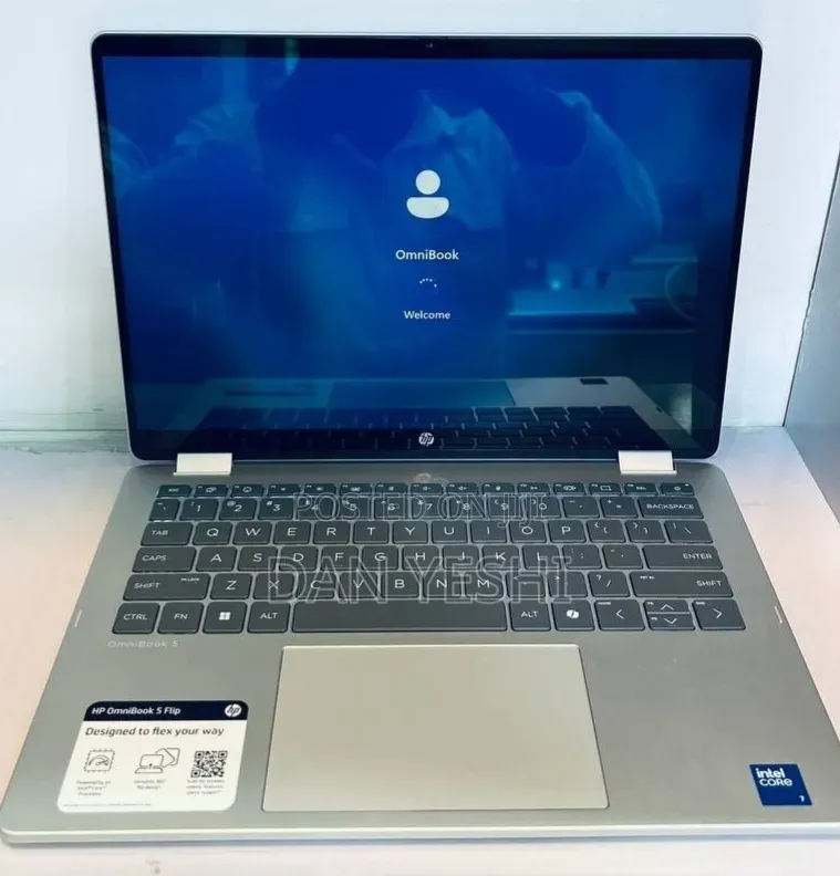 New Laptop HP OmniBook 5 Flip 16GB Intel Core 7 SSD 512GB