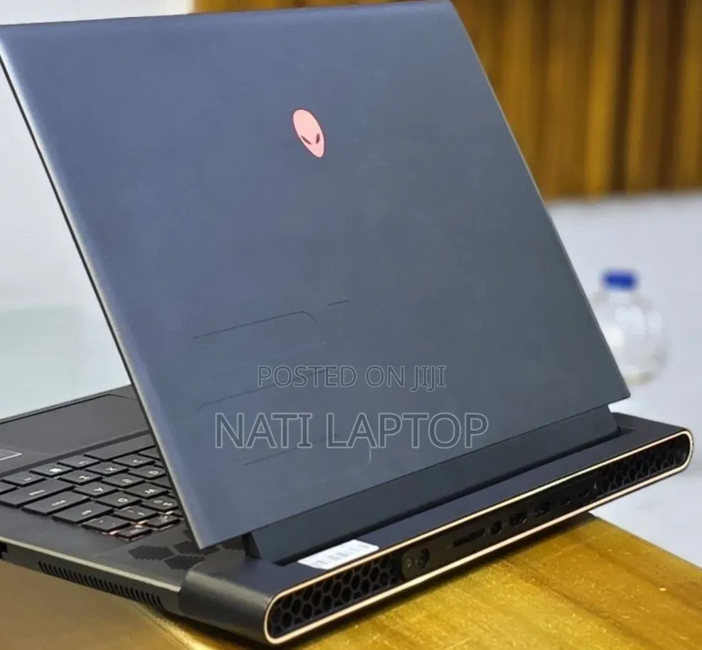 New Laptop Alienware X16 r1 16GB Intel Core i9 SSD 1T