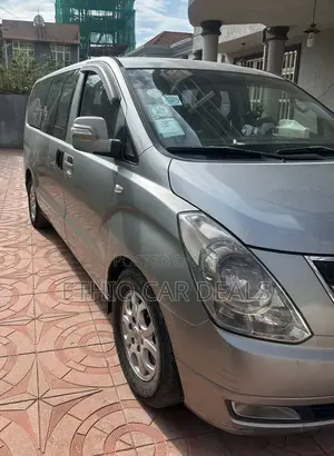 Hyundai Starex 2015 Silver