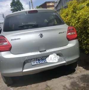 Suzuki Swift 2021 Silver