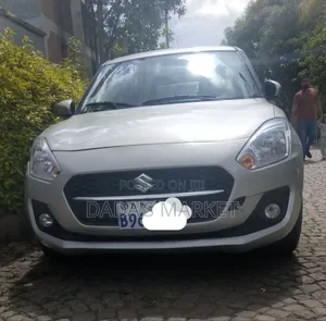 Suzuki Swift 2021 Silver