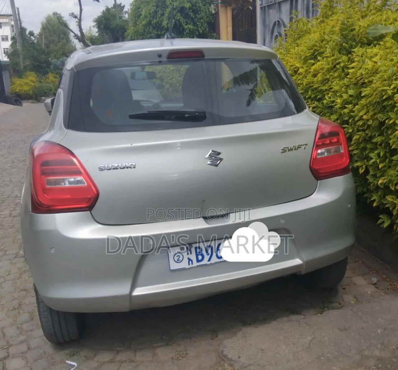 Suzuki Swift 2021 Silver