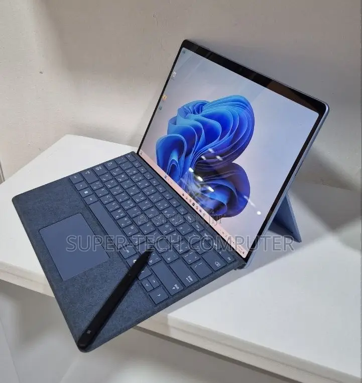 New Microsoft Surface Pro 11th Edition, a Copilot+ PC 16GB SSD 512GB