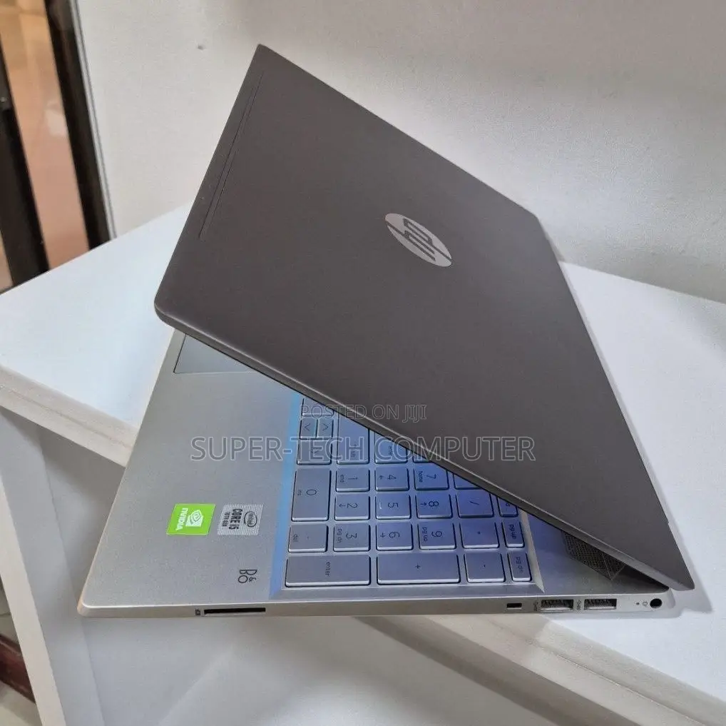 New Laptop HP Pavilion 15 8GB Intel Core i5 SSD 512GB