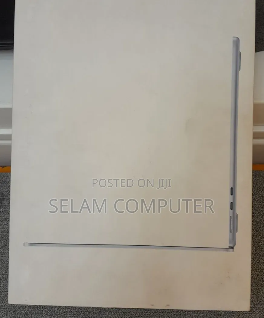 New Laptop Apple MacBook Air 2025 M4 15-inch 16GB Apple M4 SSD 256GB