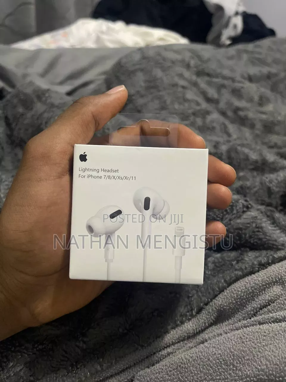iPhone Lightning Earphone