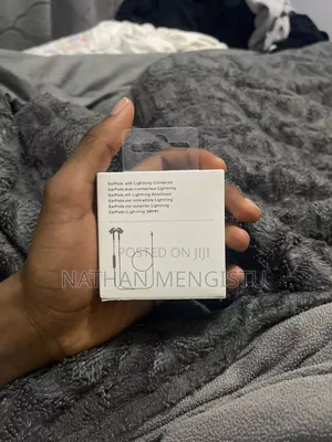 iPhone Lightning Earphone
