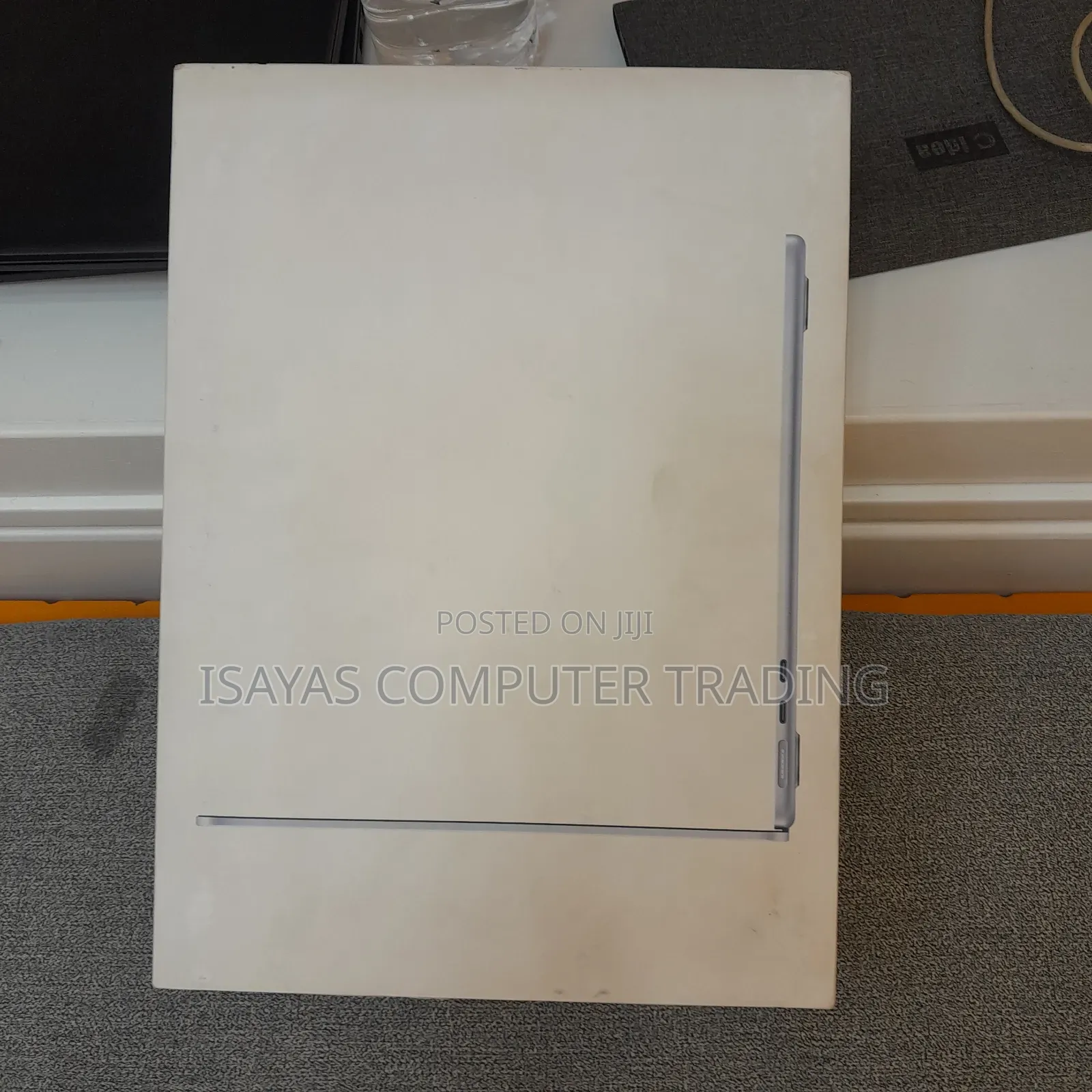 New Laptop Apple MacBook Air 2025 M4 13-inch 16GB Apple M5 SSD 256GB