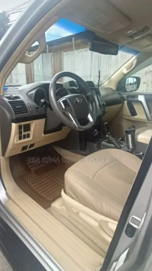 Toyota Land Cruiser Prado 2014 Off white