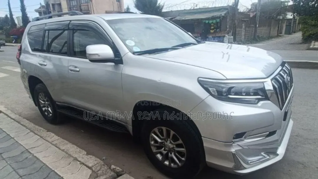 Toyota Land Cruiser Prado 2014 Off white