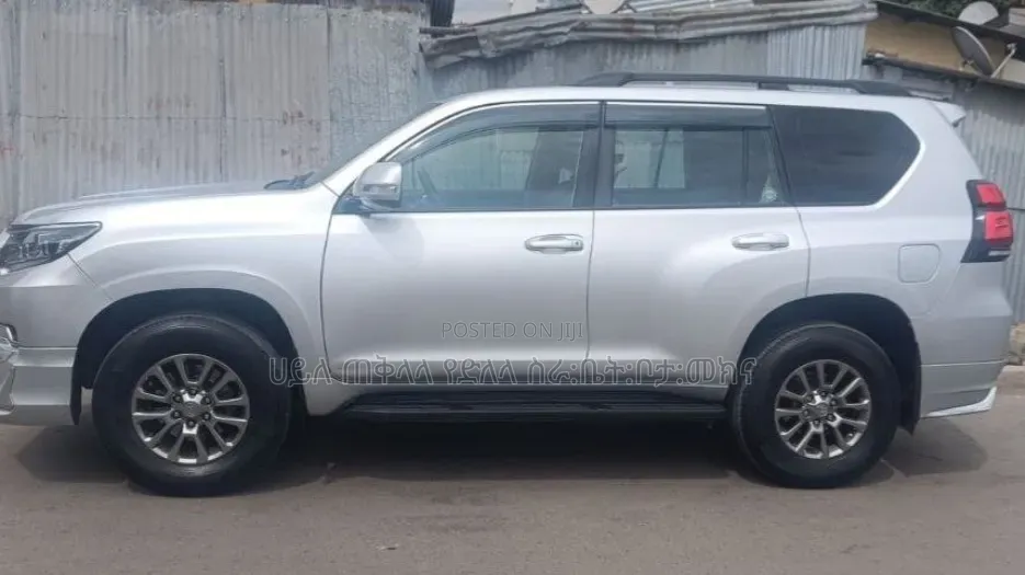 Toyota Land Cruiser Prado 2014 Off white