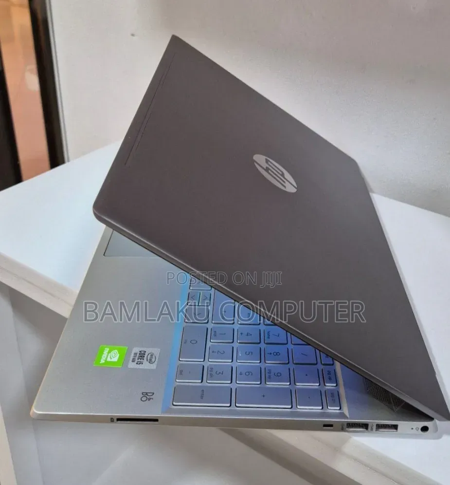 New Laptop HP Pavilion 15 8GB Intel Core i5 SSD 512GB