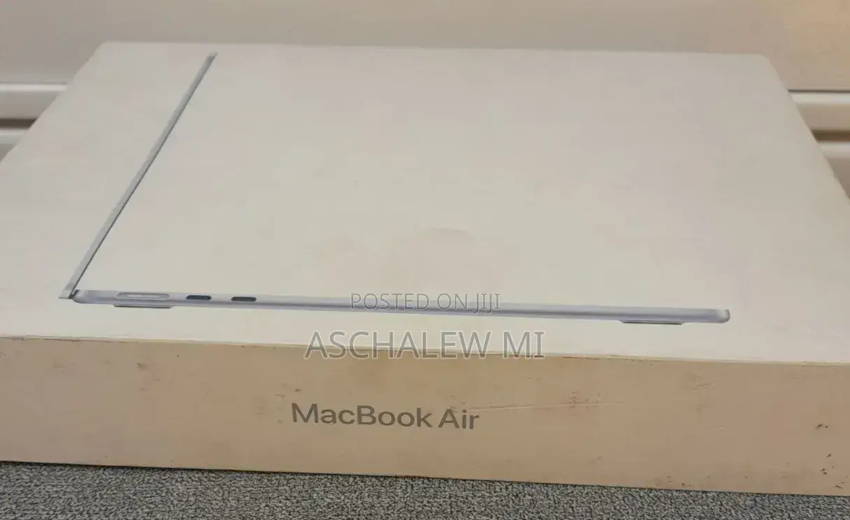 New Laptop Apple MacBook Air 2025 M4 13-inch 16GB Apple M4 SSD 256GB