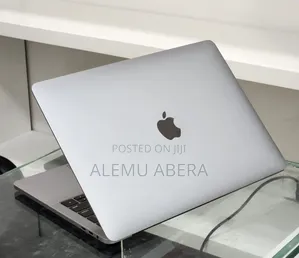 New Laptop Apple MacBook Pro 2019 16GB Intel Core i7 SSD 512GB