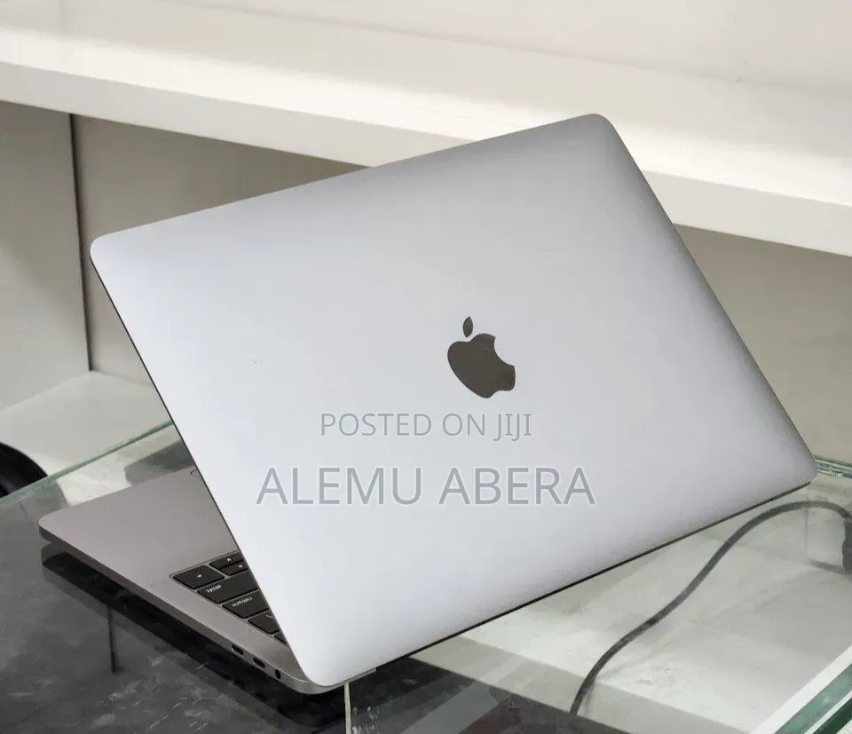 New Laptop Apple MacBook Pro 2019 16GB Intel Core i7 SSD 512GB