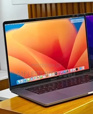 New Laptop Apple MacBook Pro 2019 16GB Intel Core i7 SSD 512GB