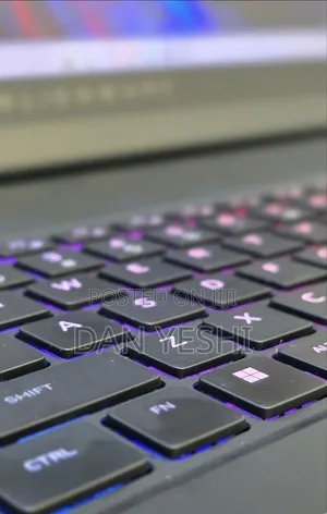 New Laptop Alienware X16 r1 16GB Intel Core i9 SSD 1T
