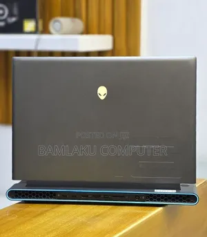 New Laptop Alienware X16 r1 16GB Intel Core i9 SSD 1T