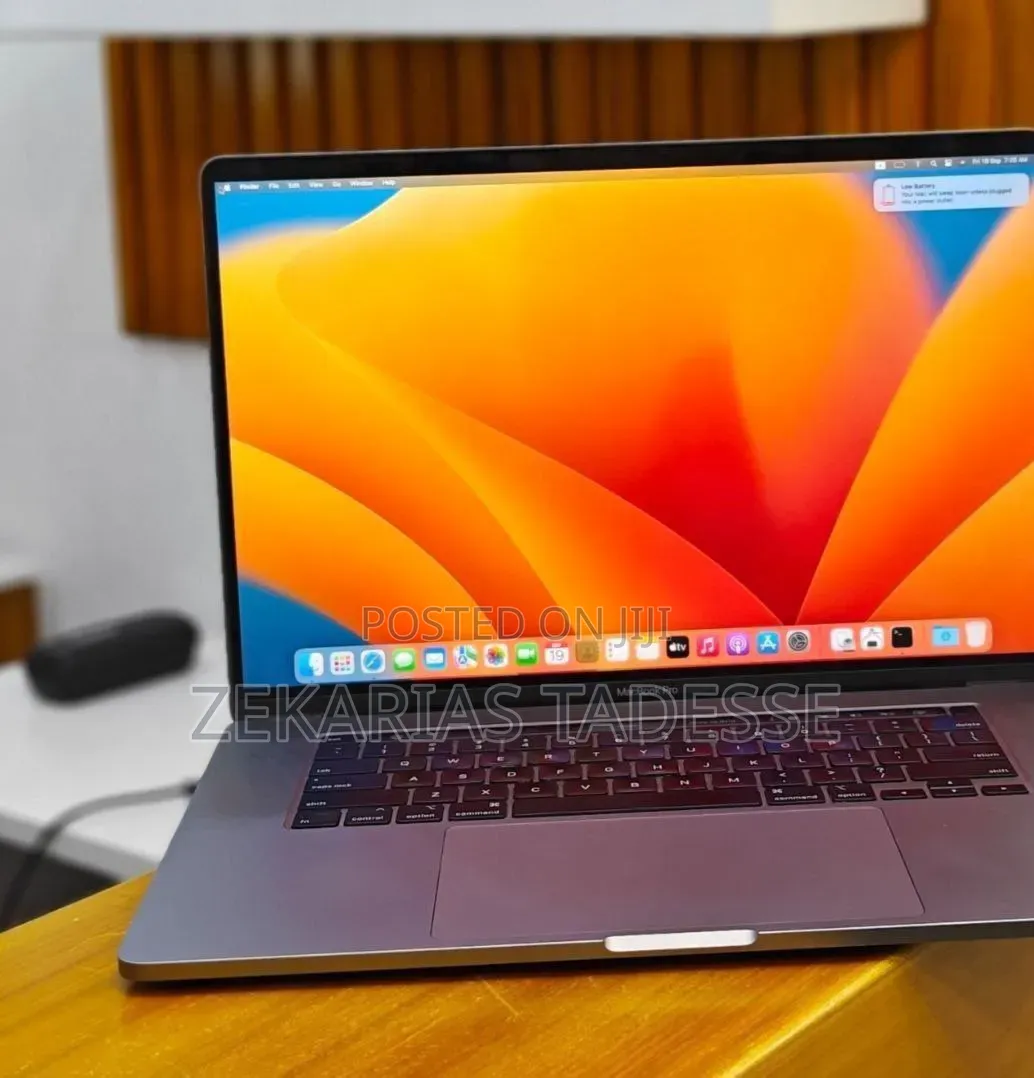 New Laptop Apple MacBook Pro 2019 16GB Intel Core i7 SSD 512GB