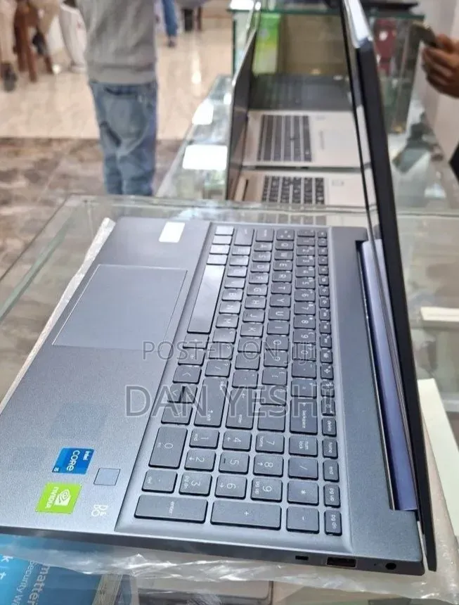 New Laptop HP Pavilion 15 16GB Intel Core i5 SSD 512GB