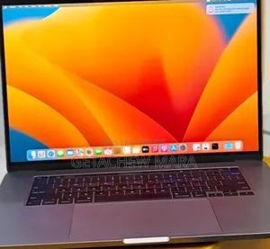 New Laptop Apple MacBook Pro 2019 16GB Intel Core i7 SSD 512GB