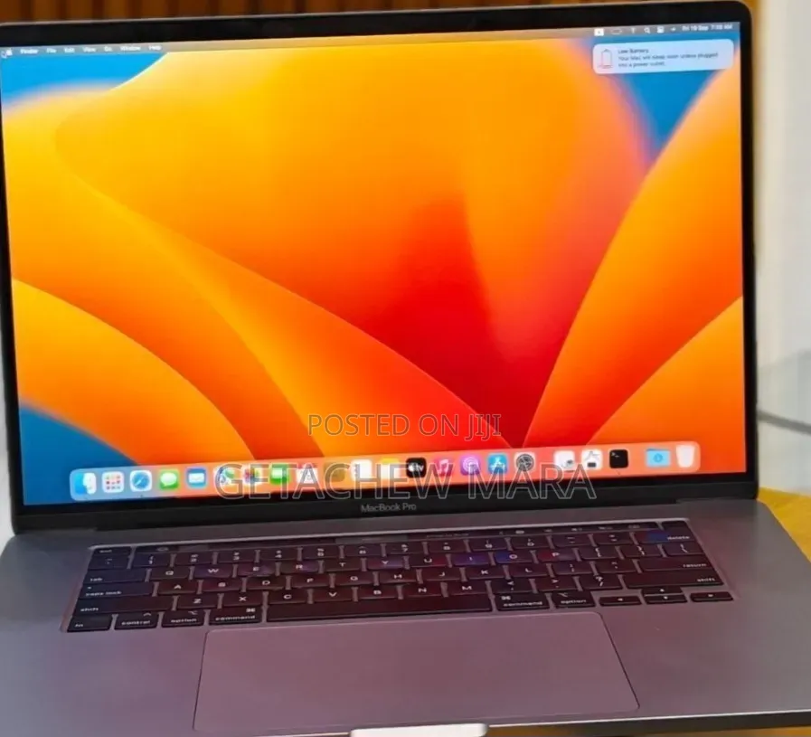 New Laptop Apple MacBook Pro 2019 16GB Intel Core i7 SSD 512GB