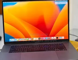 New Laptop Apple MacBook Pro 2019 16GB Intel Core i7 SSD 512GB