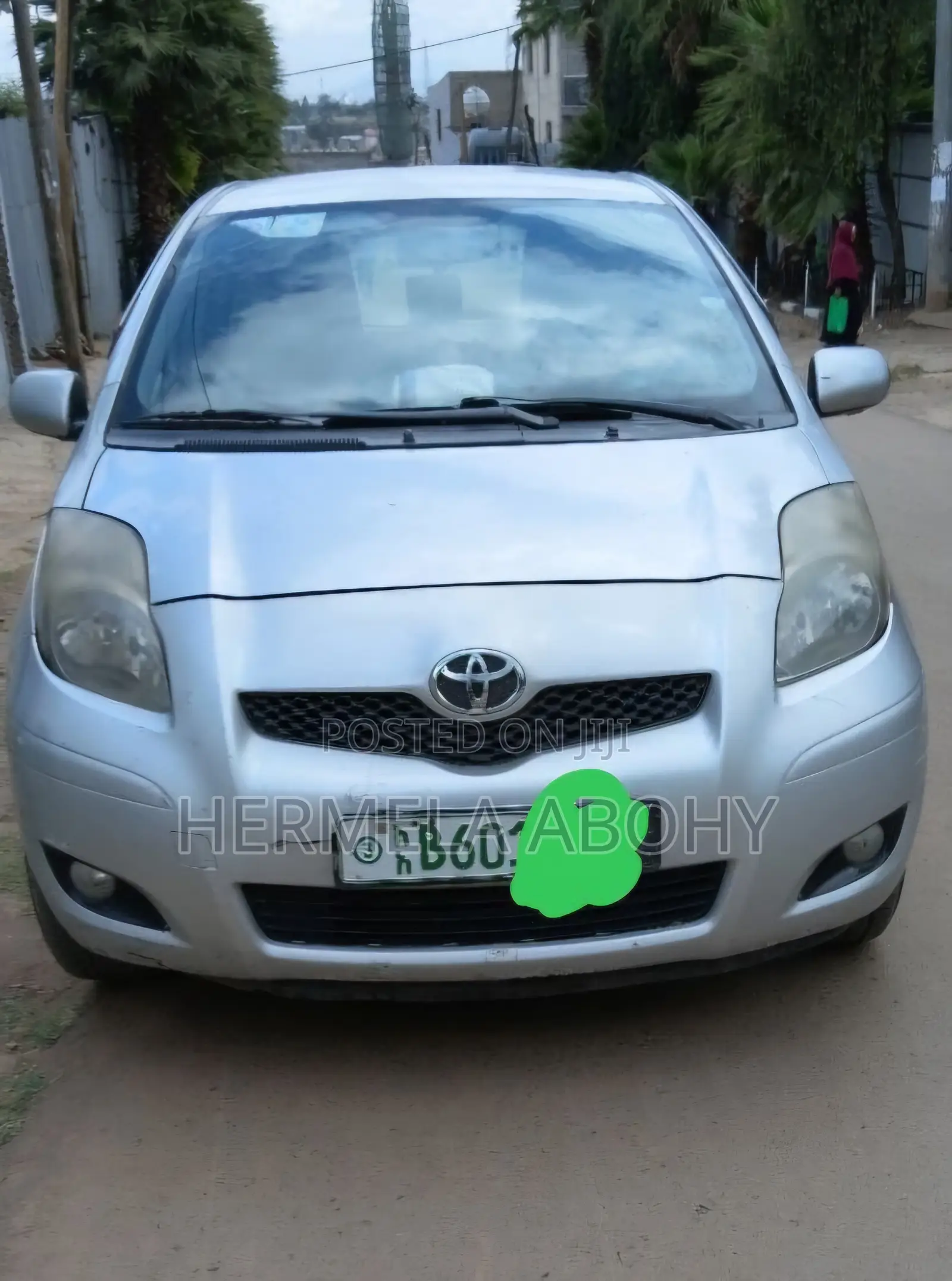 Toyota Yaris Base Hatchback 3dr 2010 Silver