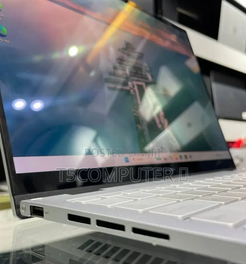 New Laptop Asus Zenbook 14 UX434 16GB Intel Core i7 SSD 512GB