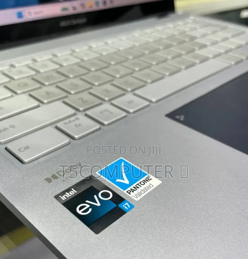 New Laptop Asus Zenbook 14 UX434 16GB Intel Core i7 SSD 512GB