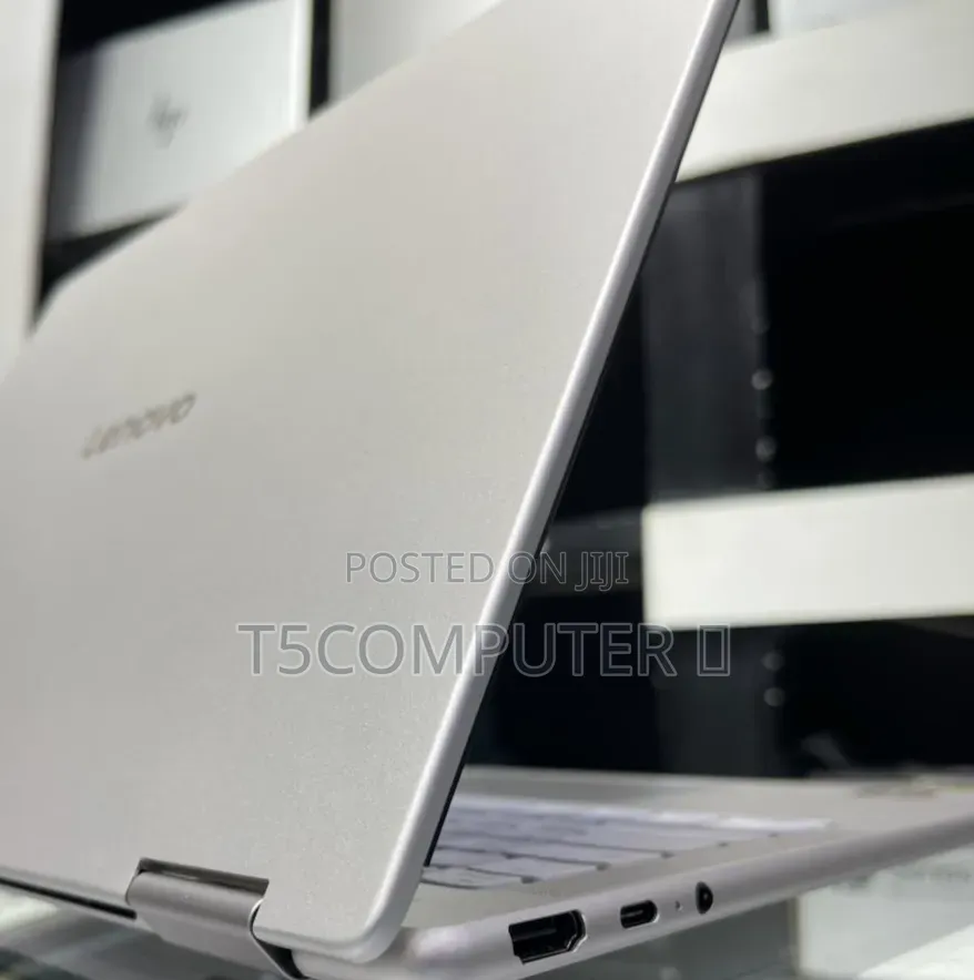 New Laptop Lenovo Yoga 700 16GB AMD Ryzen 5 SSD 512GB