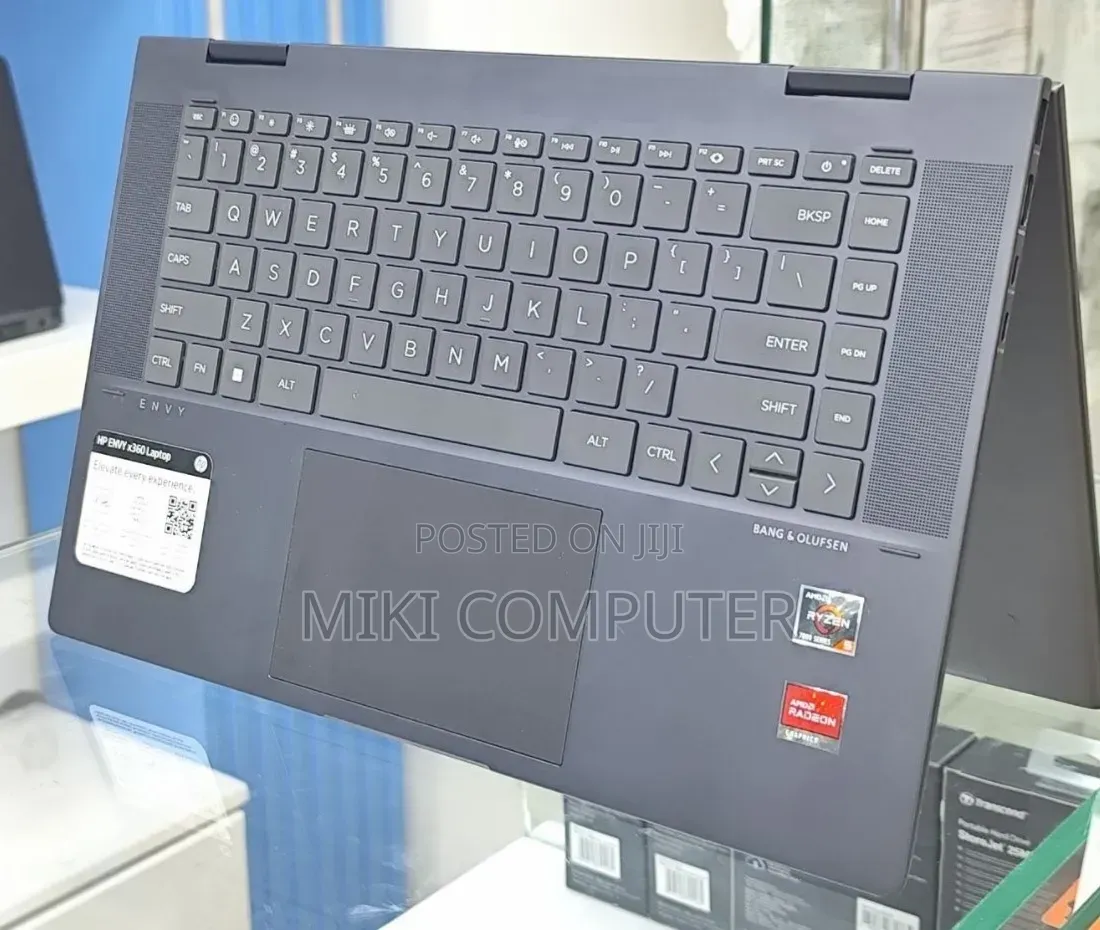 New Laptop HP Envy x360 8GB AMD Ryzen 5 SSD 256GB