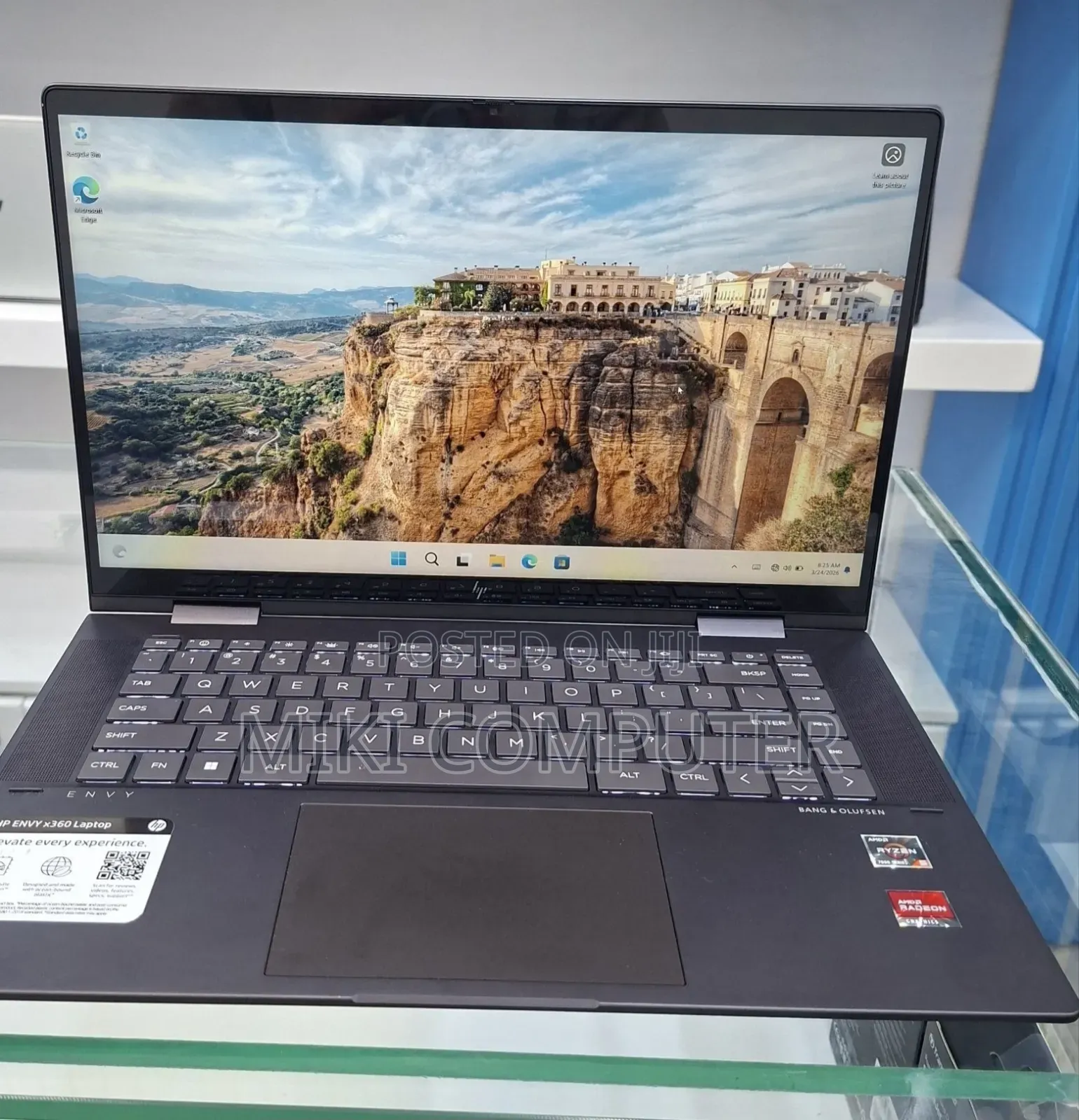 New Laptop HP Envy x360 8GB AMD Ryzen 5 SSD 256GB