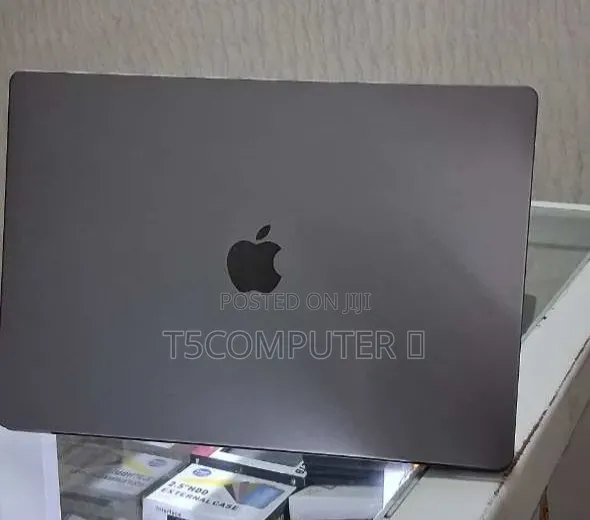 New Laptop Apple MacBook Pro M1 32GB Apple M1 Max SSD 1T